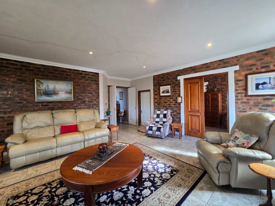 4 Bedroom Property for Sale in Stilbaai Wes Western Cape